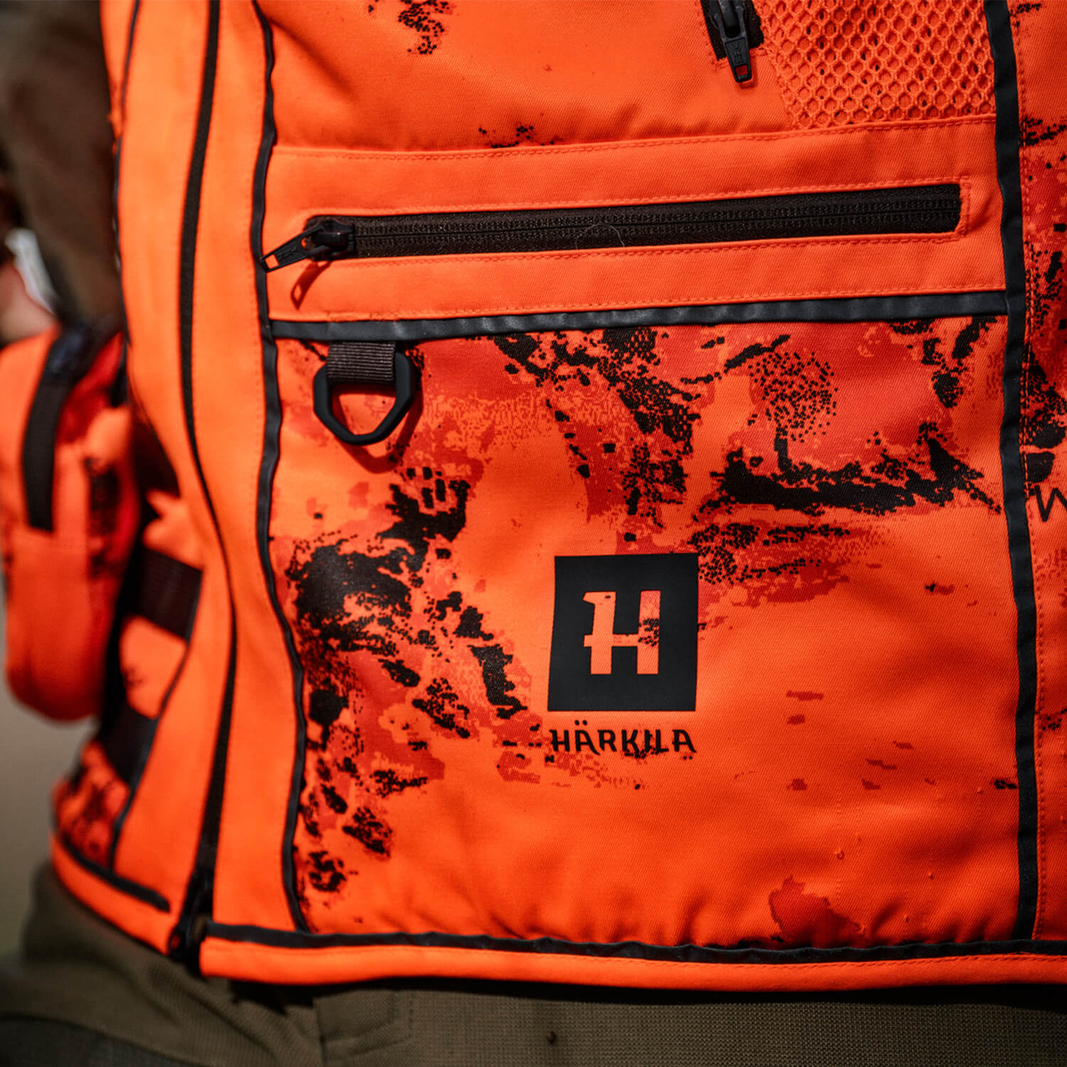 Härkila Weste Wildboar Pro Blaze Camo (AXIS MSP Orange)